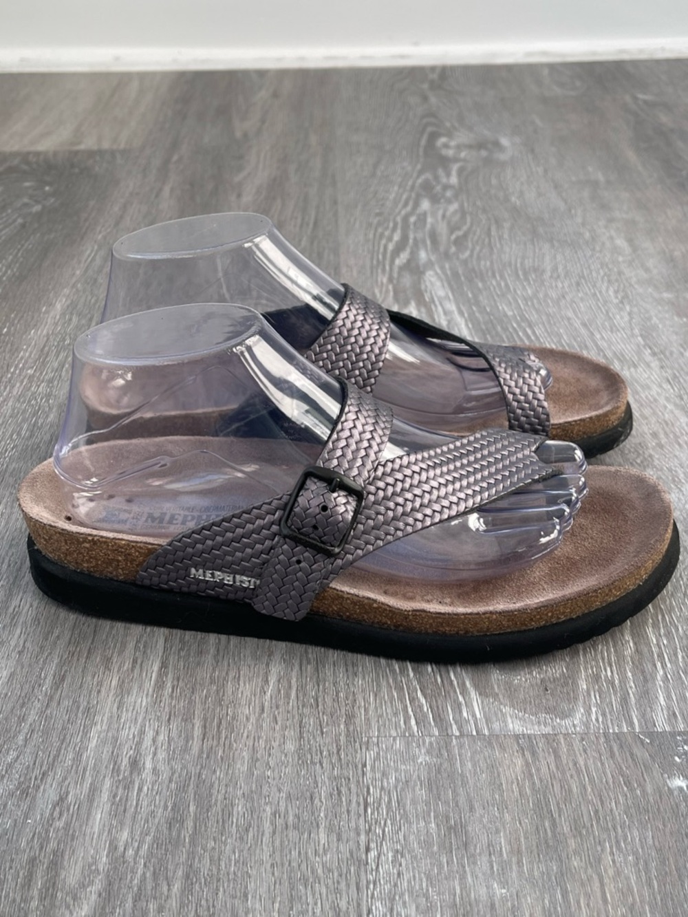 Mephisto Helen Toe Loop Sandal Size 40 (US 10)